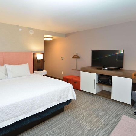 Hampton Inn & Suites Menomonie-Uw Stout Buitenkant foto