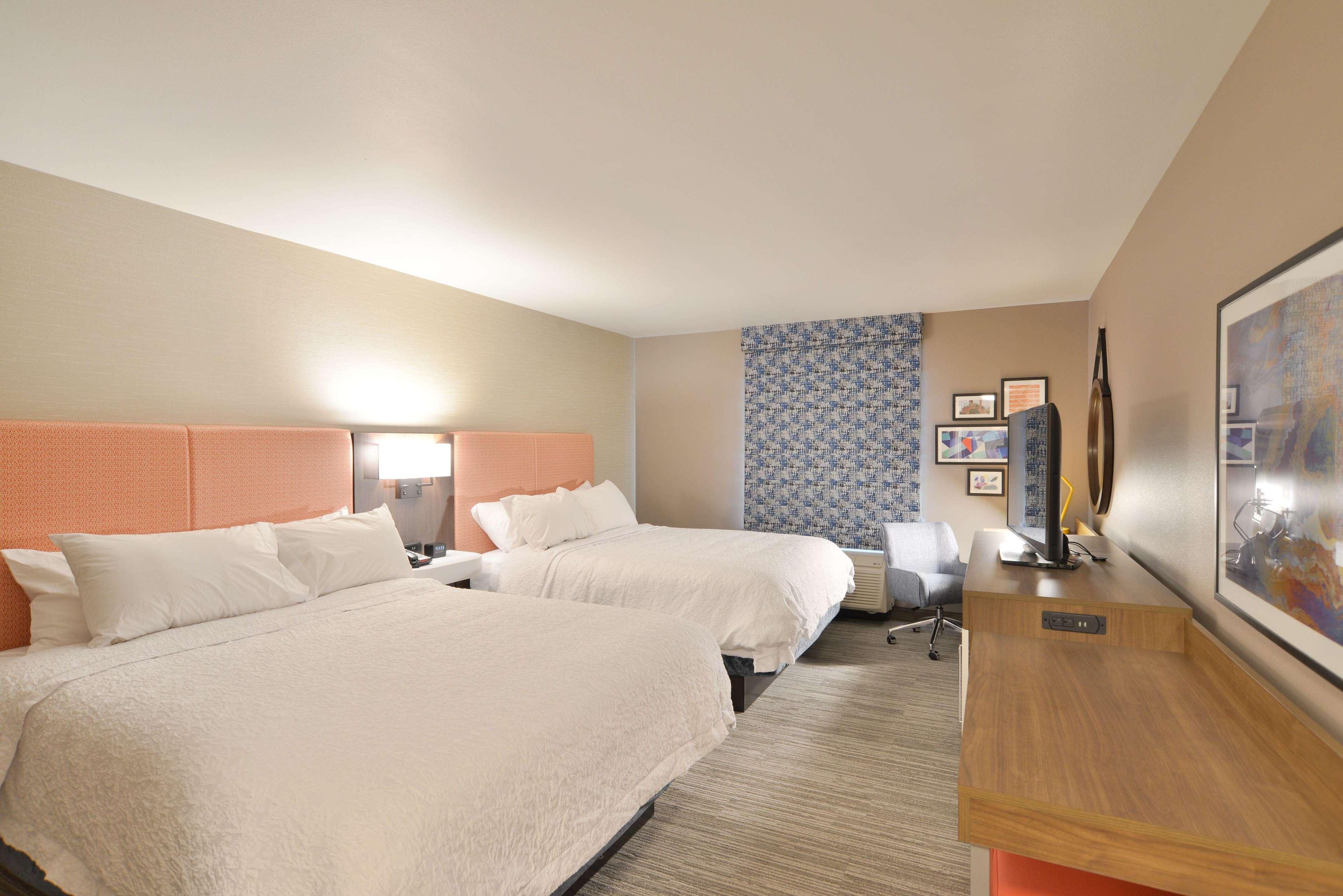 Hampton Inn & Suites Menomonie-Uw Stout Buitenkant foto