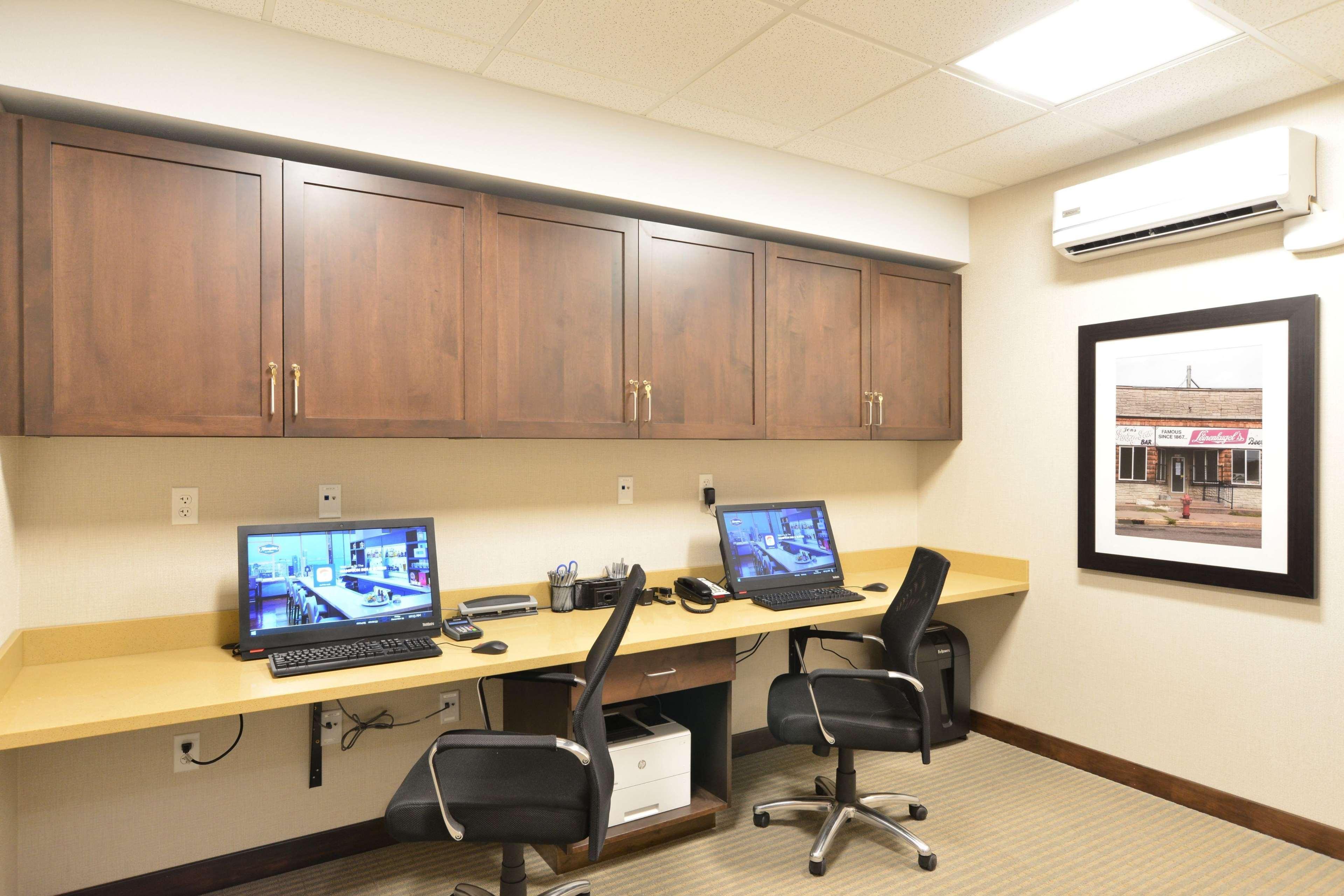 Hampton Inn & Suites Menomonie-Uw Stout Buitenkant foto