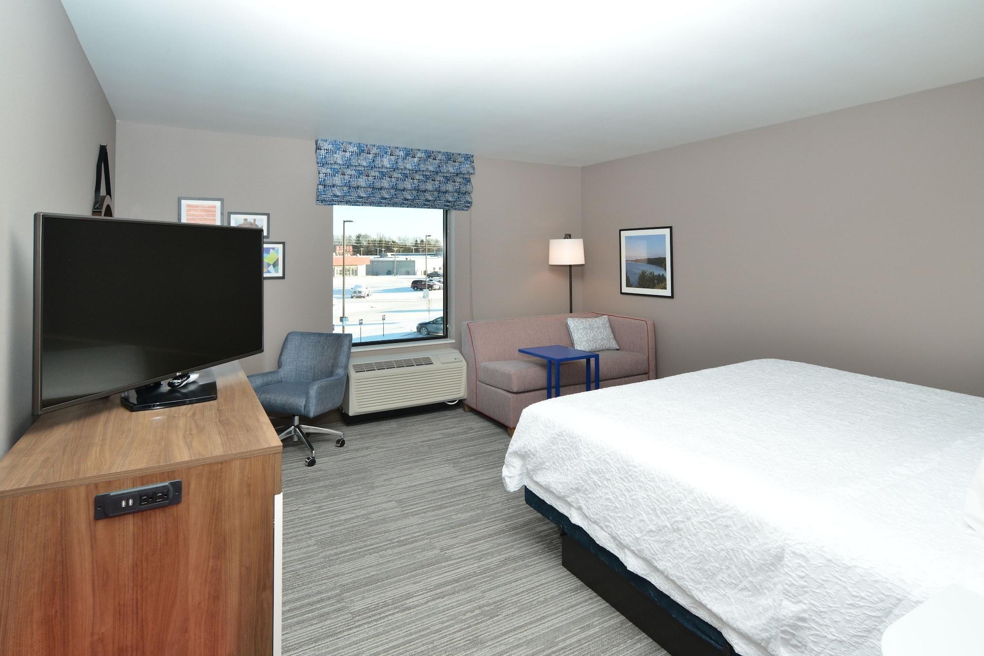 Hampton Inn & Suites Menomonie-Uw Stout Buitenkant foto