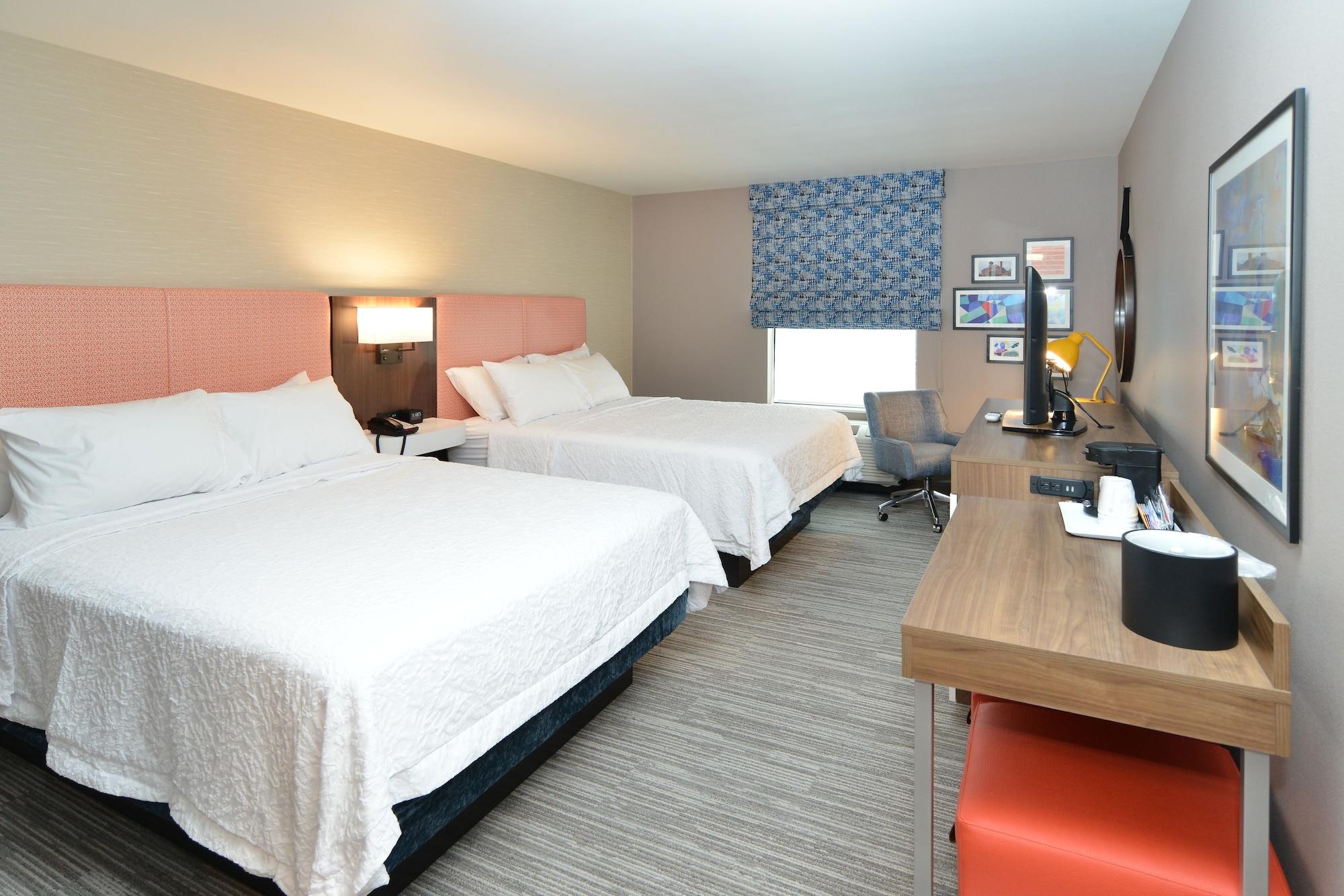 Hampton Inn & Suites Menomonie-Uw Stout Buitenkant foto