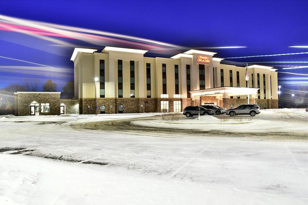 Hampton Inn & Suites Menomonie-Uw Stout Buitenkant foto