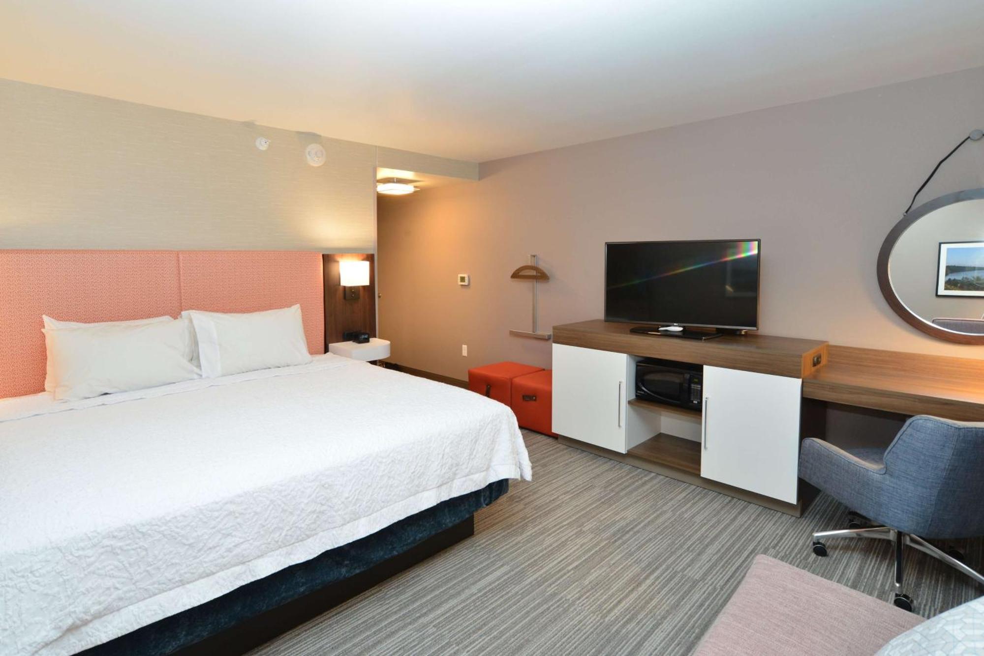 Hampton Inn & Suites Menomonie-Uw Stout Buitenkant foto