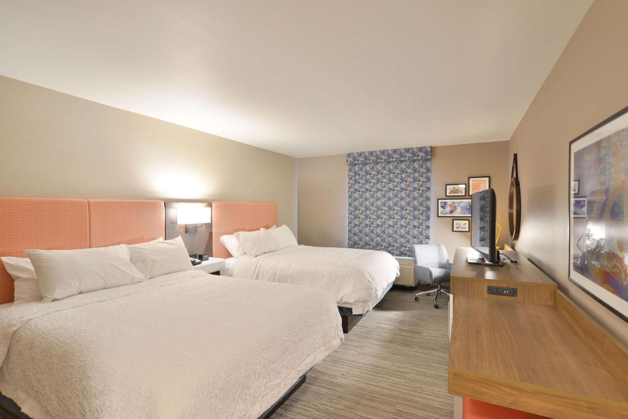 Hampton Inn & Suites Menomonie-Uw Stout Buitenkant foto