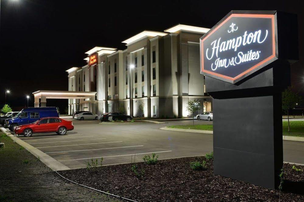 Hampton Inn & Suites Menomonie-Uw Stout Buitenkant foto